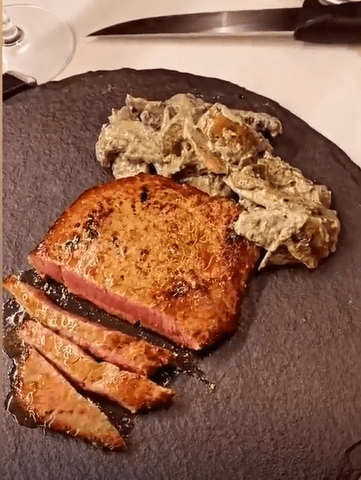 Fileto me kërpurdha dhe salcë tartufi
